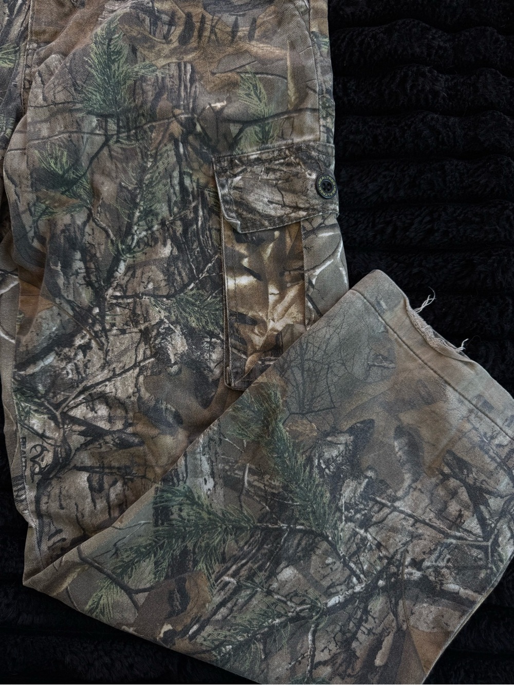 Realtree-Inspired Camo Cargo Pants - Picture 3 of 9